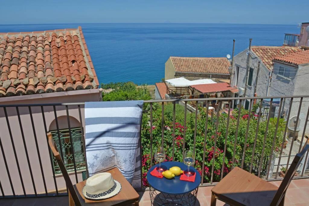 Апартаменты Terrazza Ambrogio Сант-Амброджо Экстерьер фото